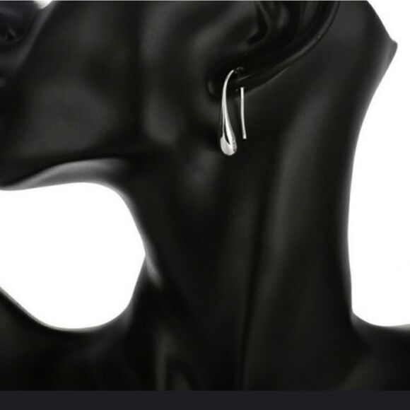 Silver teardrop set marked .925 - Picture 3 of 11